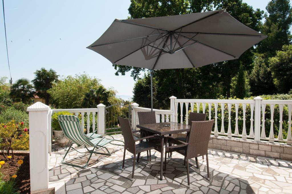 Apartments Villa Salona Opatija Bilik gambar